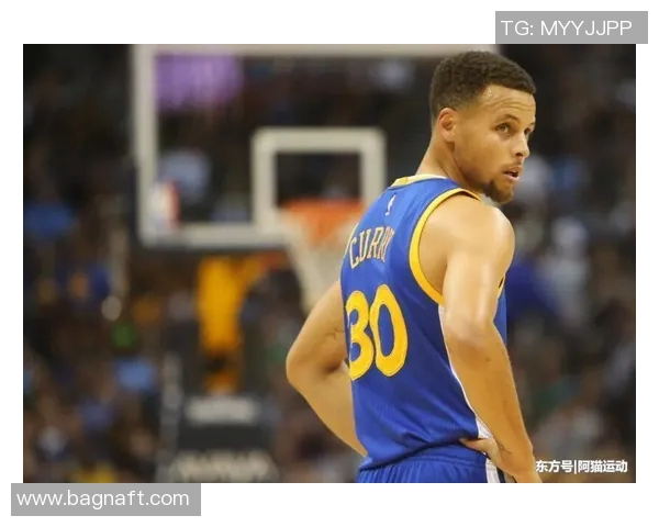 库里荣获月度最佳球员，实至名归